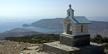 Blick auf Gavrio, Copyright: Stefanie Möhrle